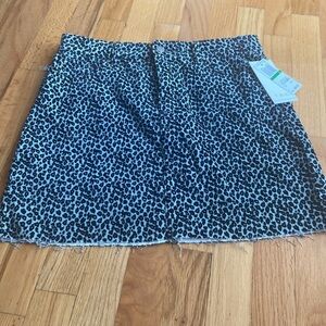 NWT WOMEN’S TDC skirt. Leopard print. Size L